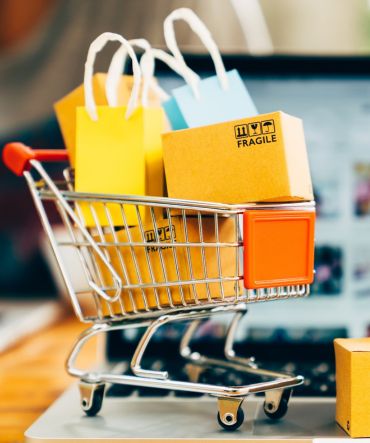 E - commerce & Retail